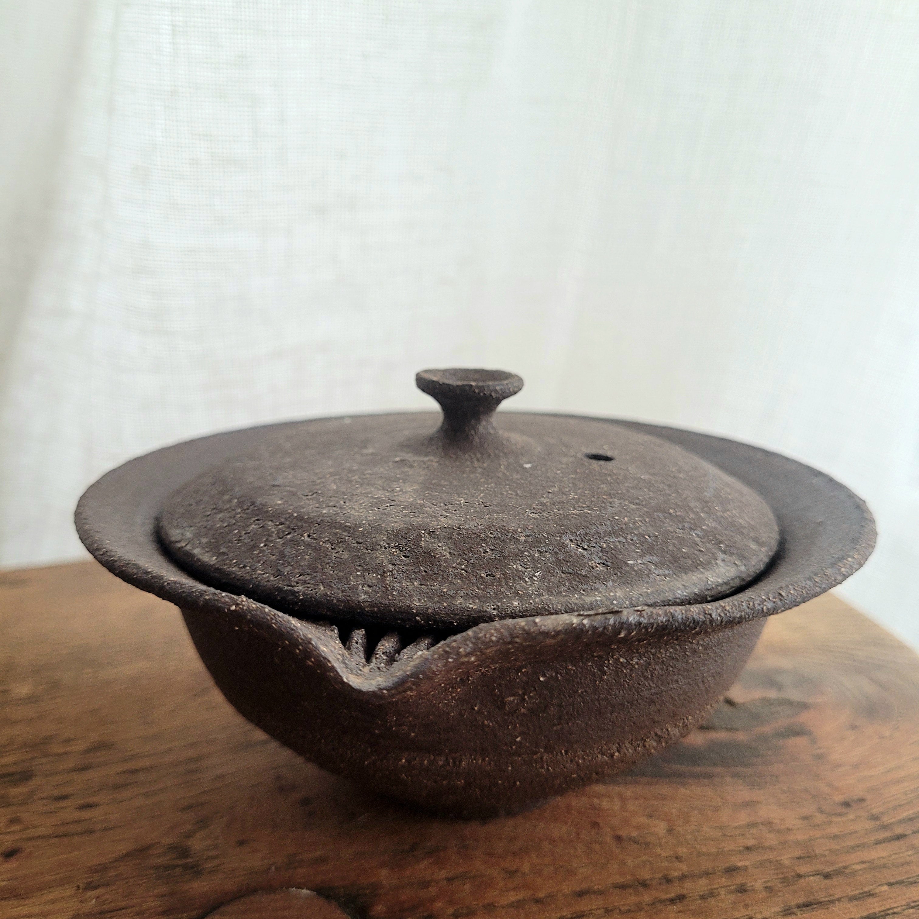 Louise Traon : Shiboridashi en grès chamotté